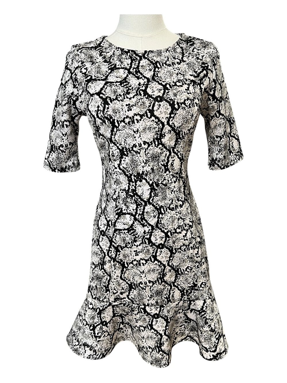 EUC Express Snakeskin Print Fit & Flare Ruffle Hem Dress | Size 4